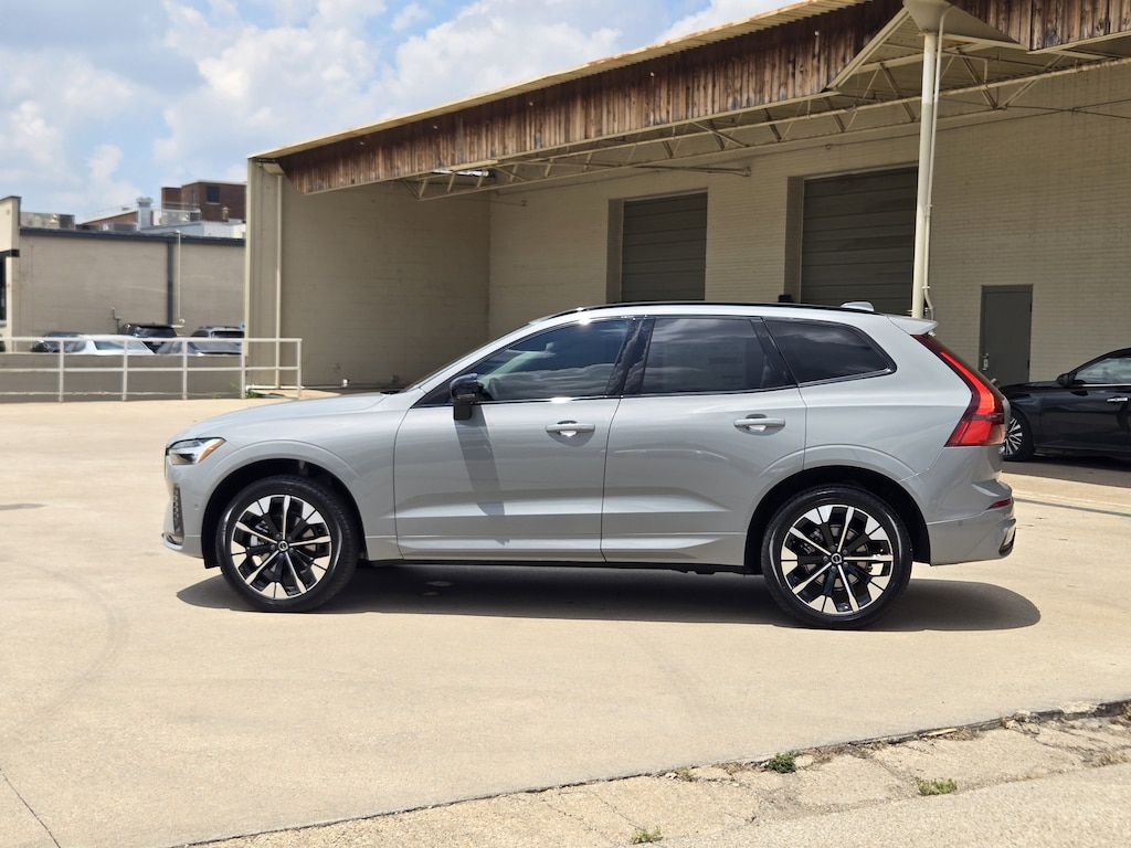 New 2026 Volvo XC60 B5 Plus SUV