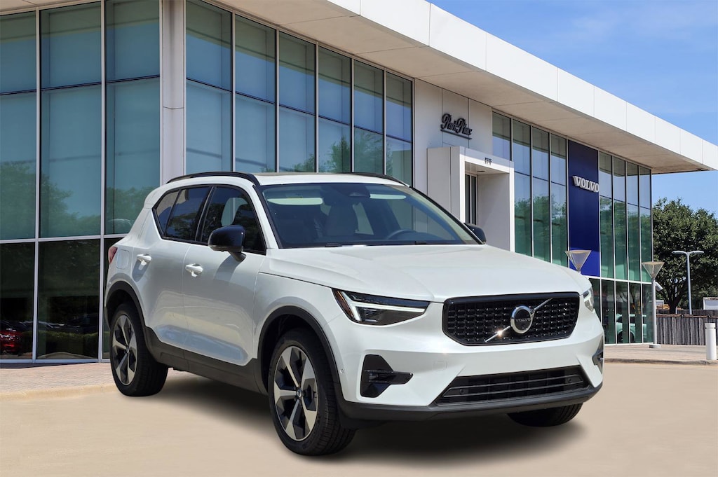 New 2026 Volvo XC40 B5 Plus SUV