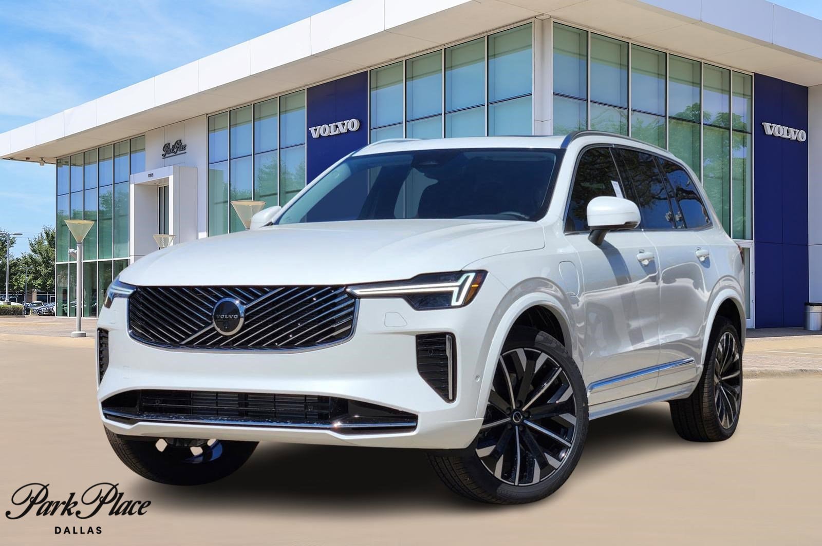 2025 Volvo XC90 Plus's photo