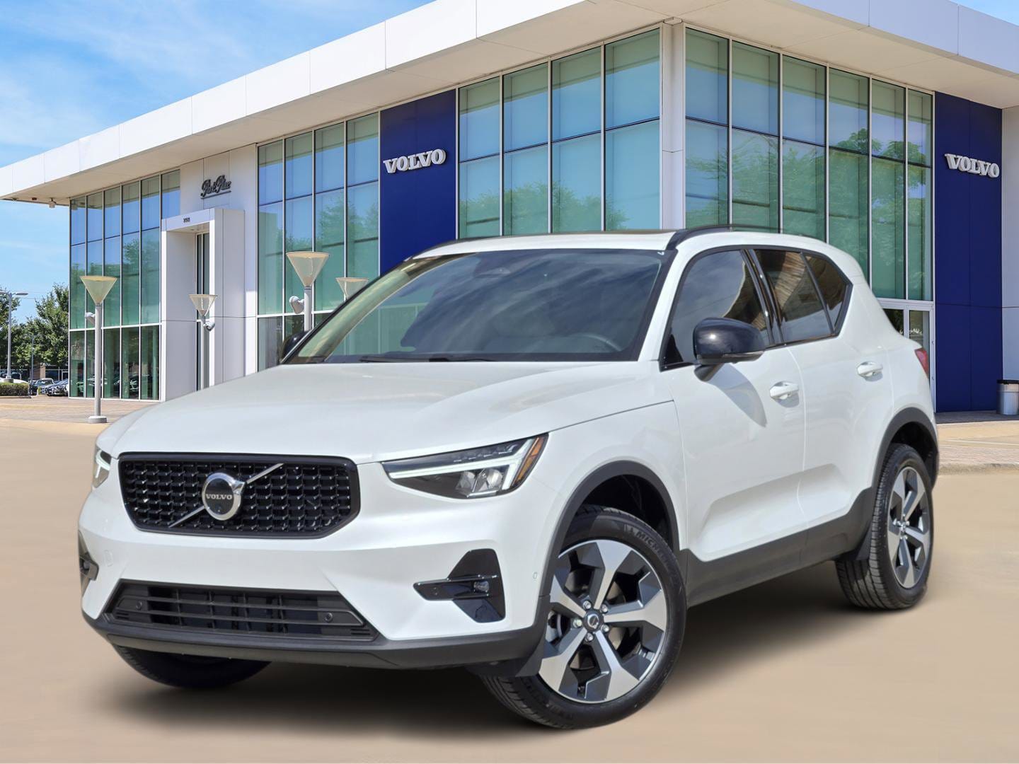 2026 Volvo XC40 B5 Plus Dark AWD's photo
