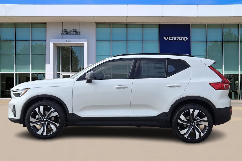 Used 2026 Volvo XC40 B5 Ultra SUV