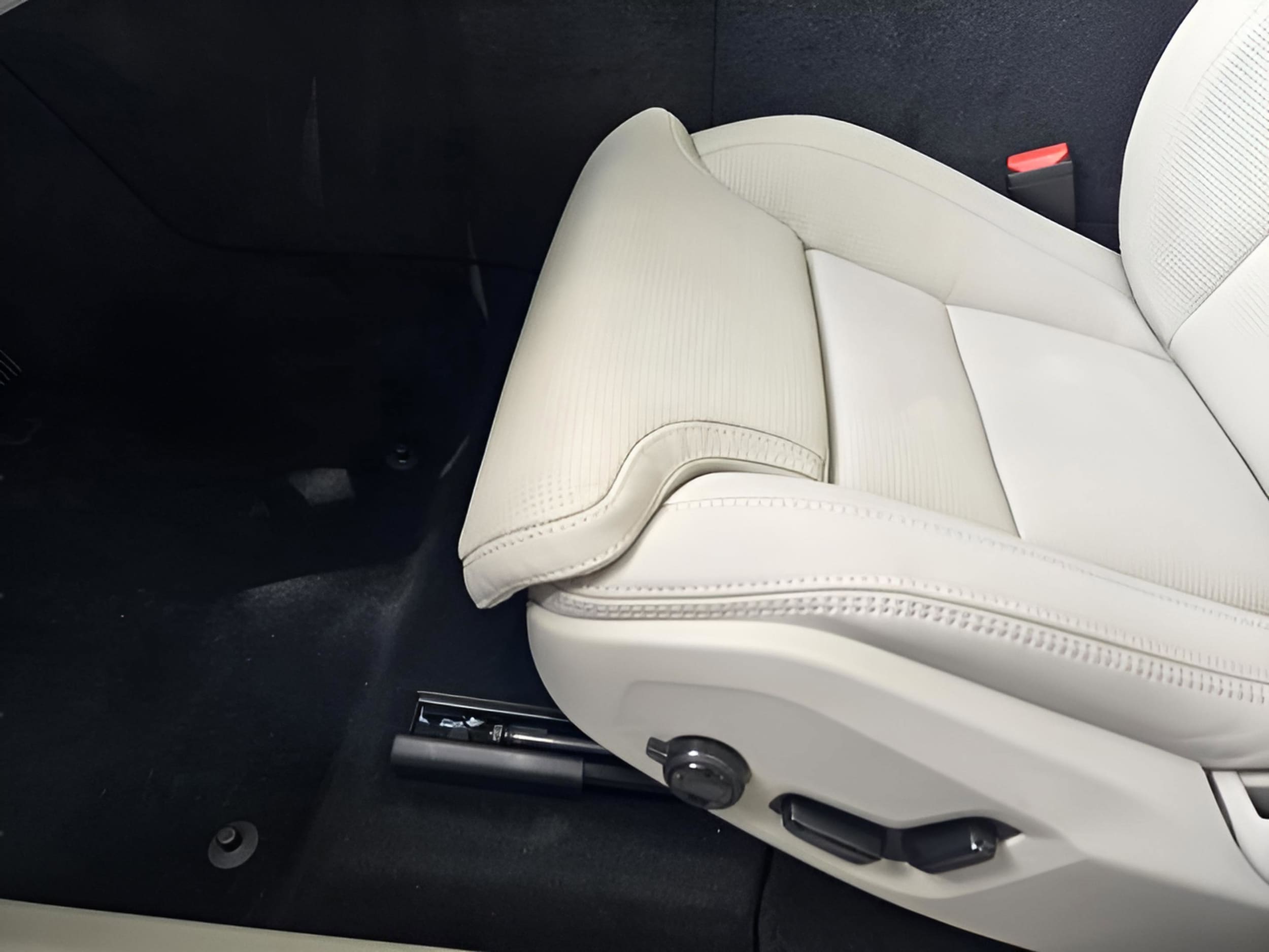 2026 Volvo XC60 Ultra - Photo 18