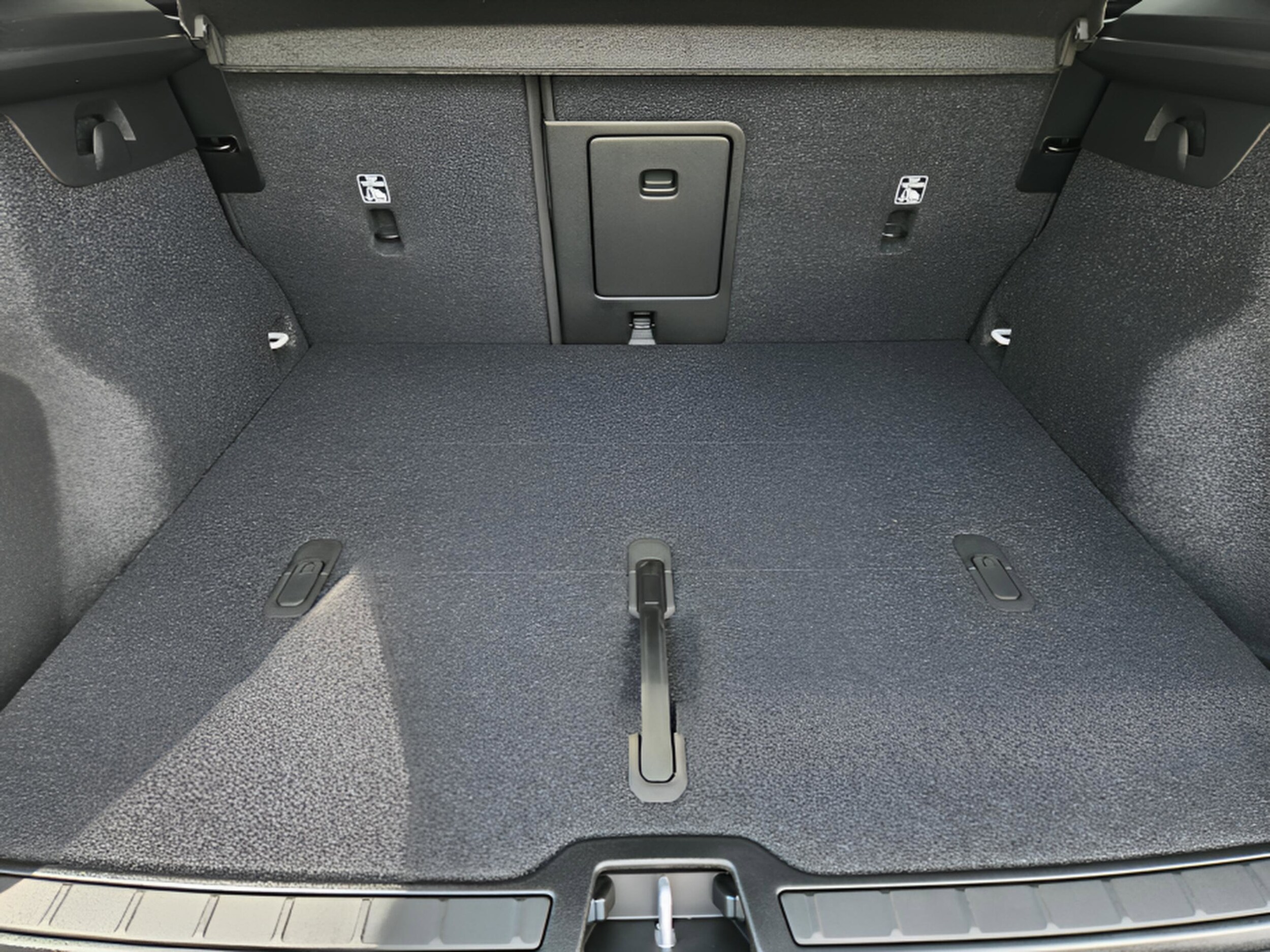 2026 Volvo XC40 Plus - Photo 29
