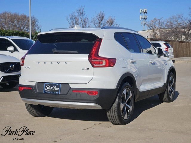 2025 Volvo XC40 Ultra's photo