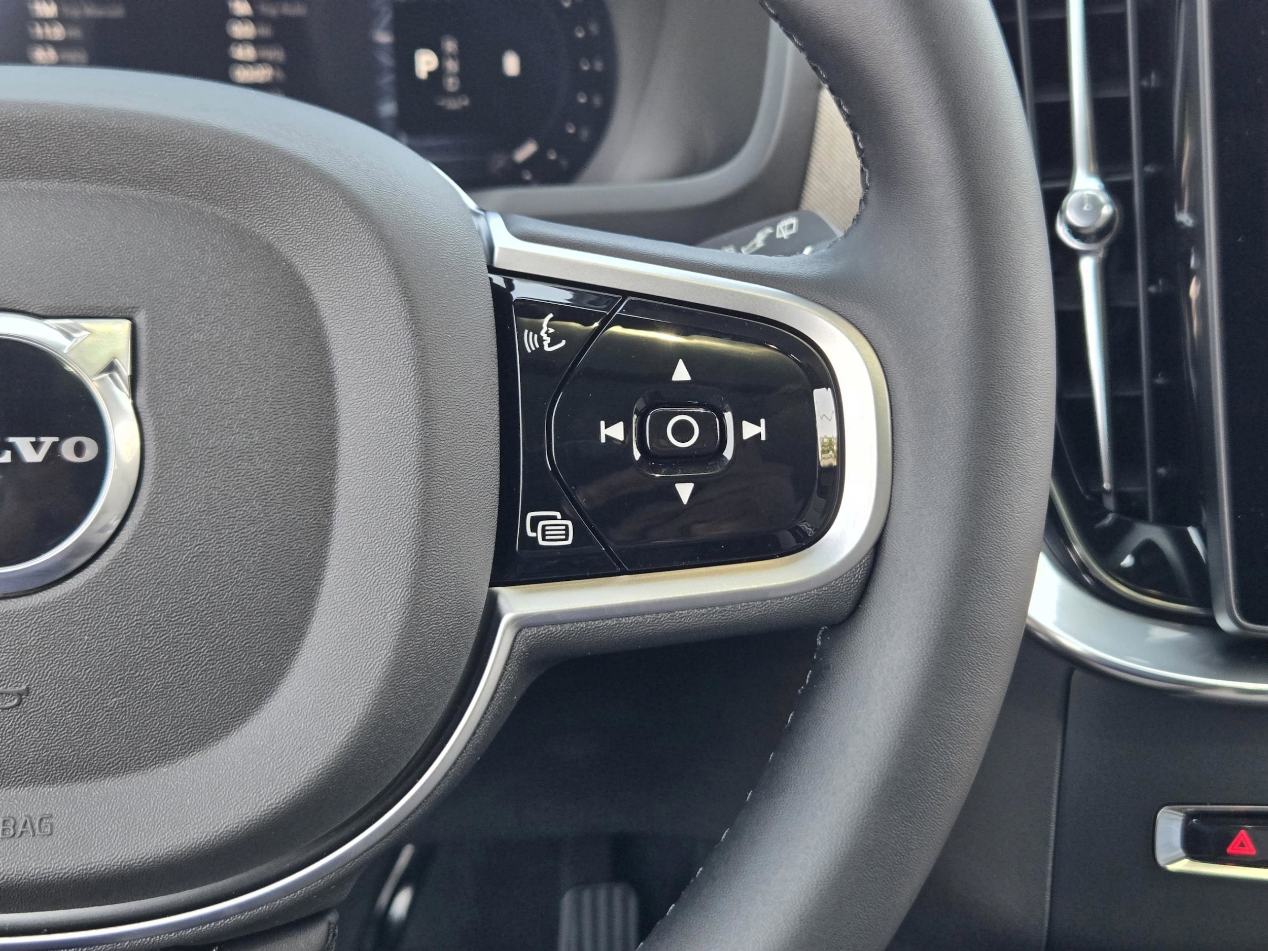 2026 Volvo XC90 Core - Photo 25