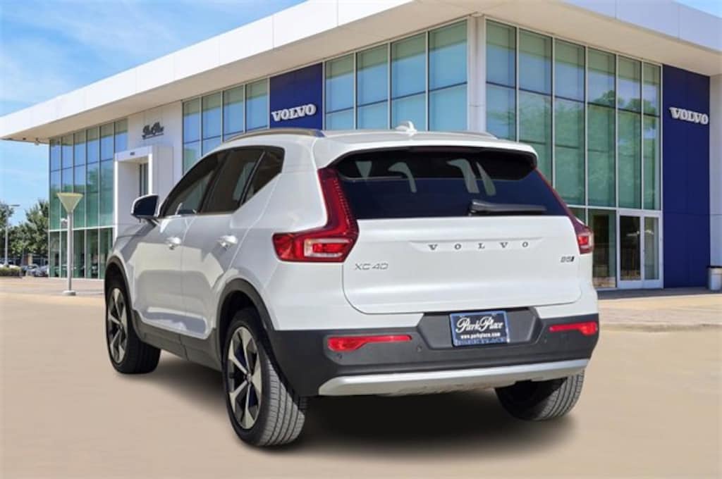 Certified 2025 Volvo XC40 B5 Plus Bright Theme SUV