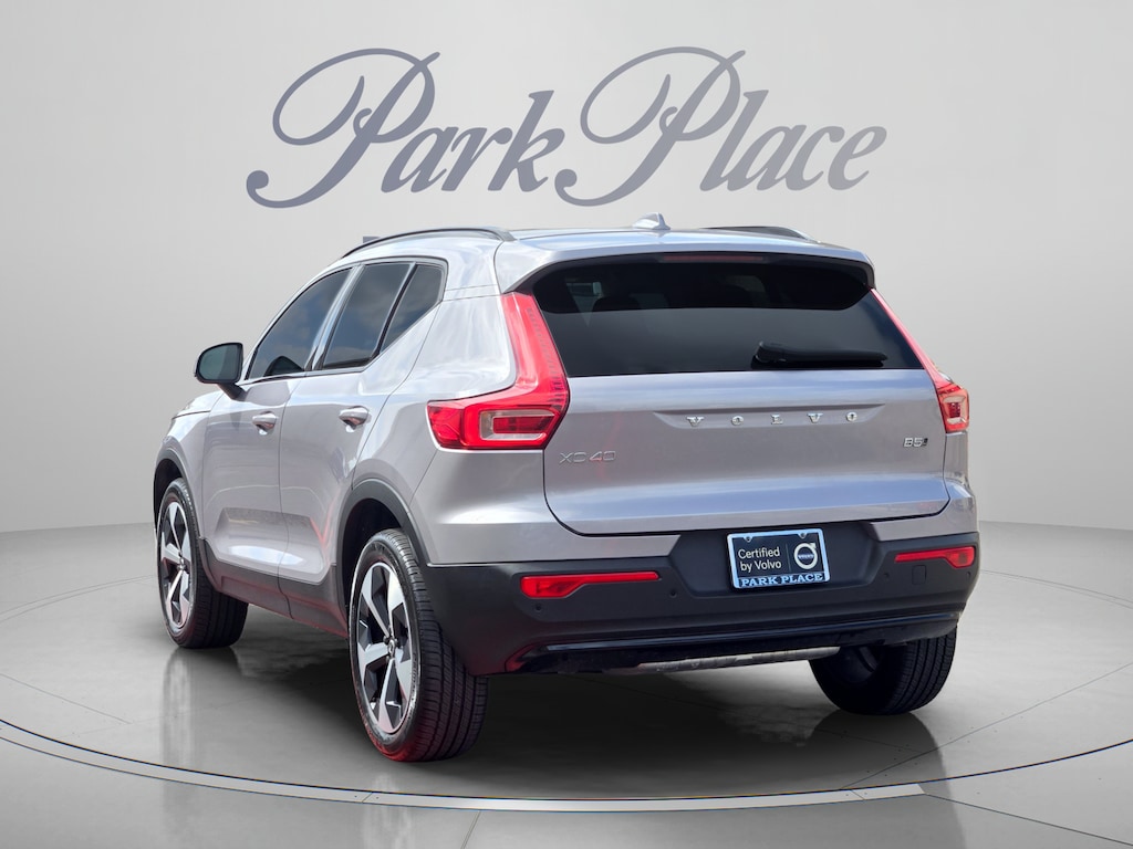 Certified 2026 Volvo XC40 B5 Core SUV