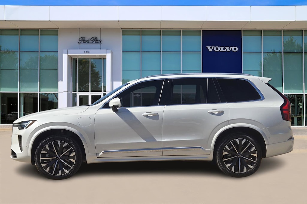 Certified 2025 Volvo XC90 plug-in hybrid T8 (2025.5) Plus 7-Seater SUV
