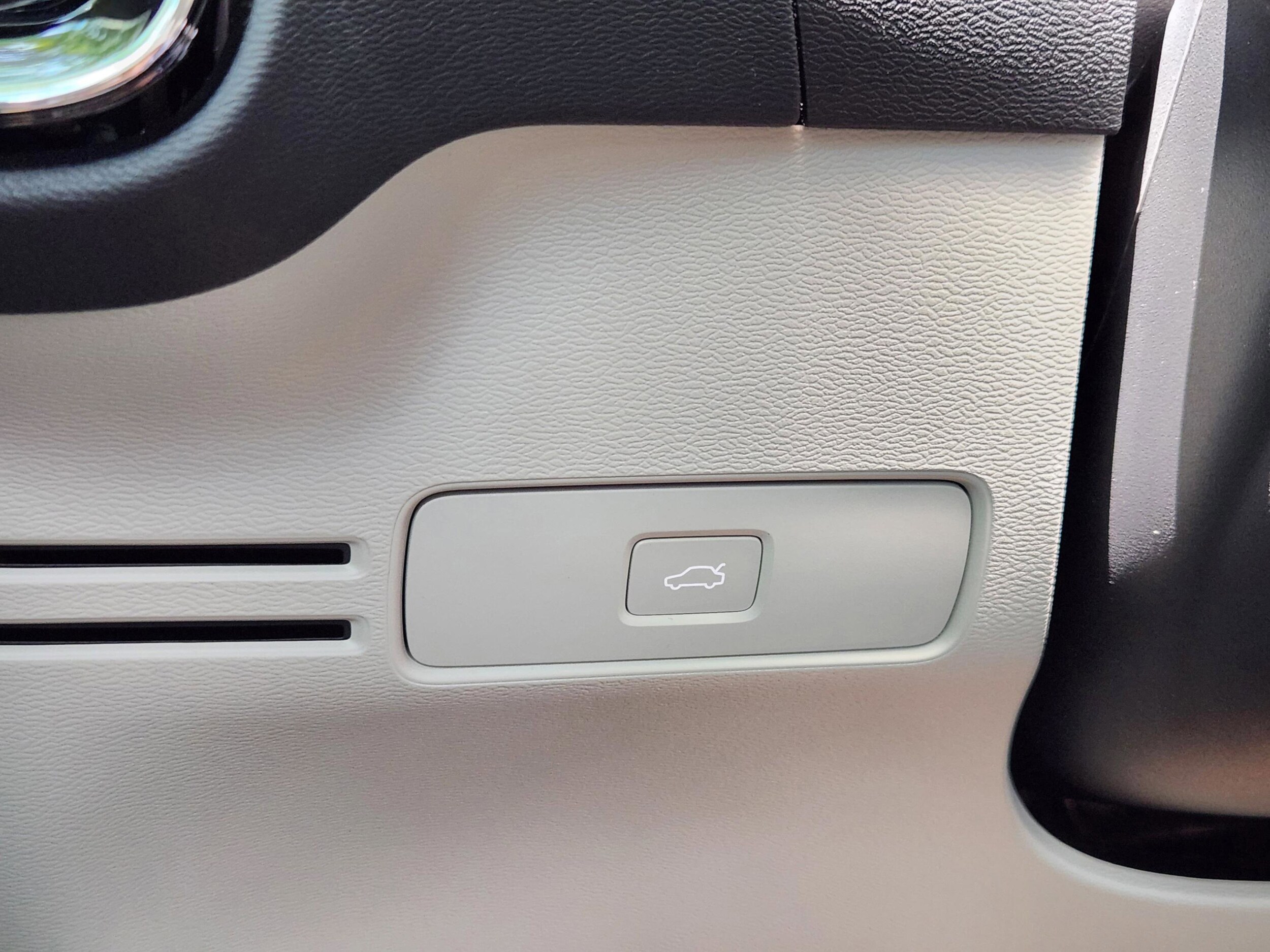 2026 Volvo XC40 Plus - Photo 19