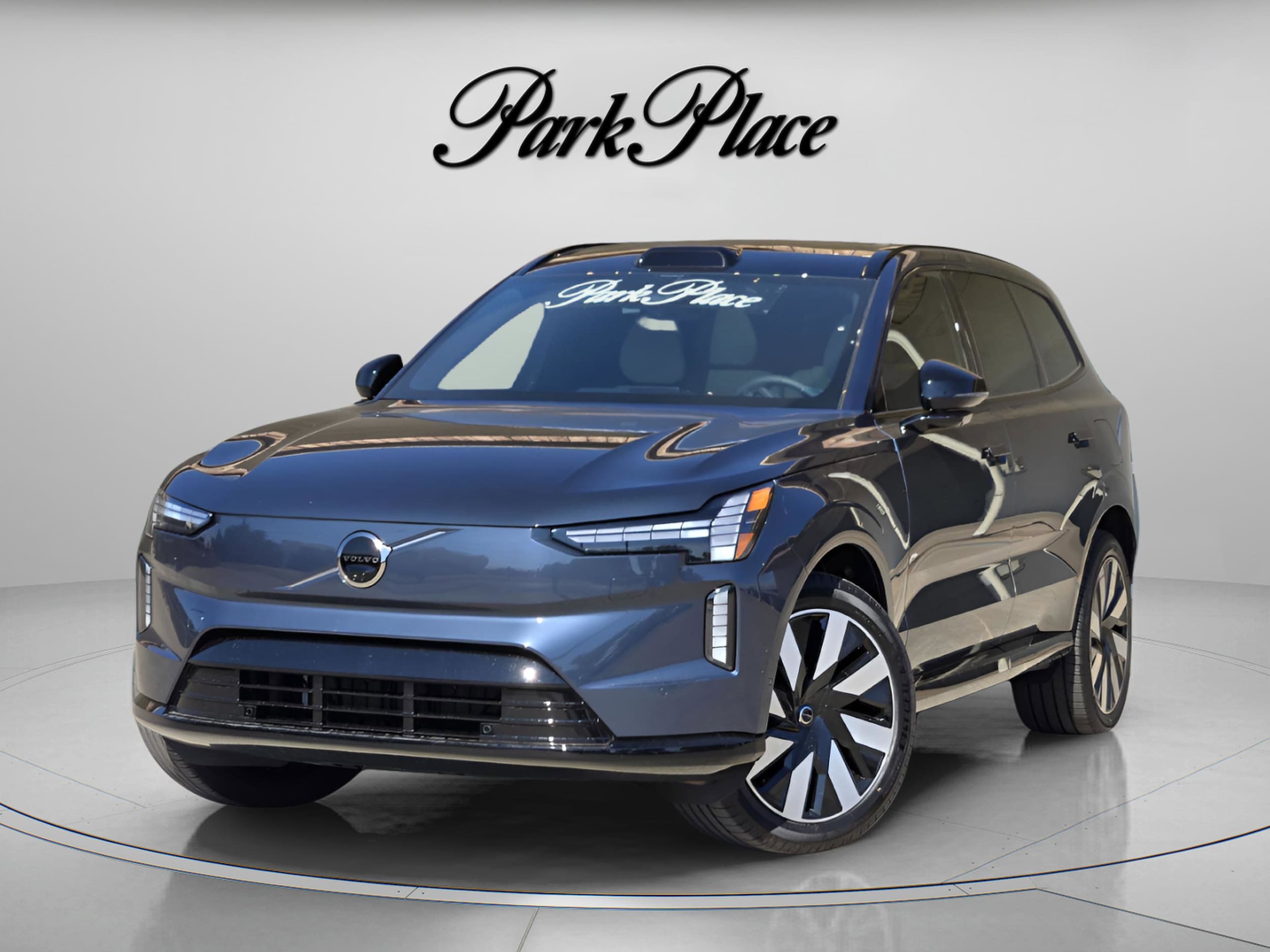 2025 Volvo EX90 Twin Motor Performance Plus 7-Seater's photo