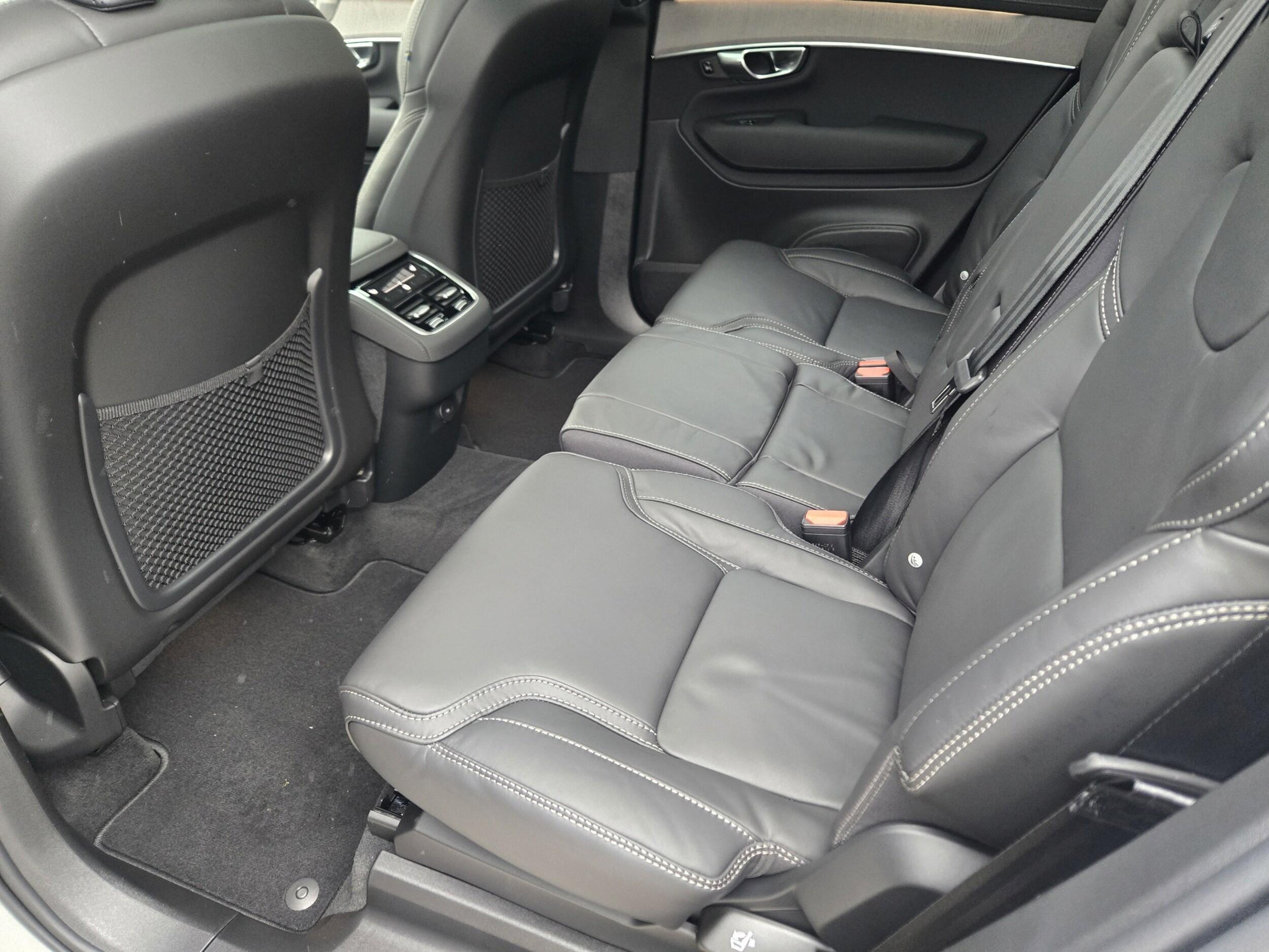 2026 Volvo XC90 Ultra - Photo 26