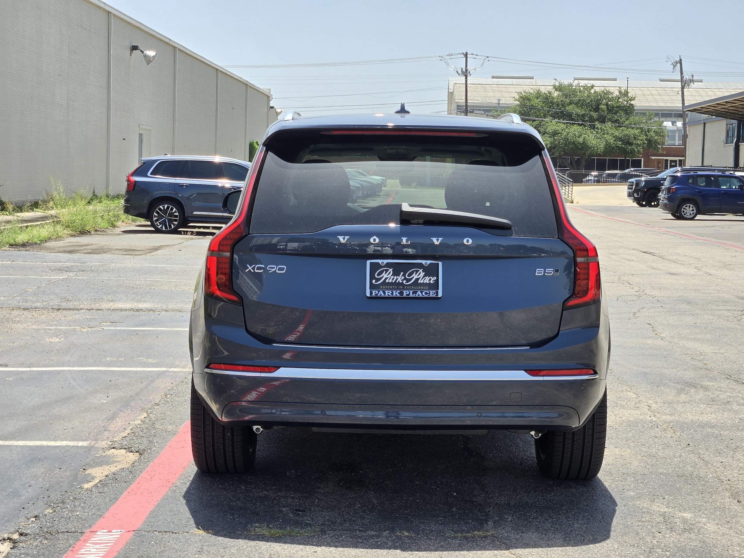 2026 Volvo XC90 Ultra - Photo 8