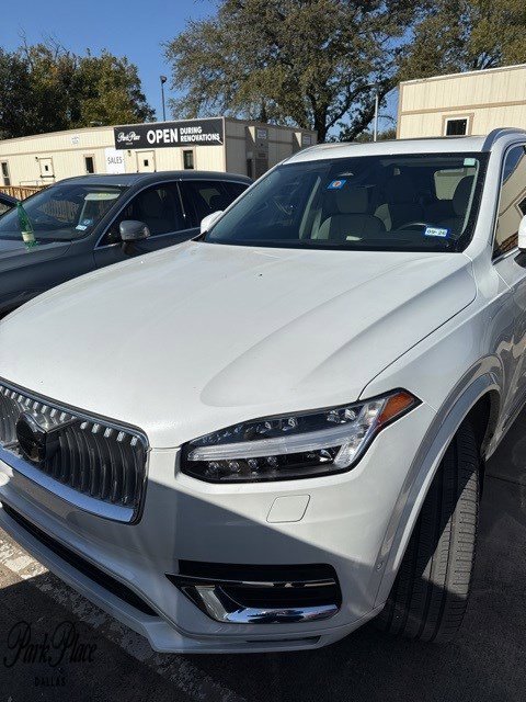 2024 Volvo XC90 Plus's photo