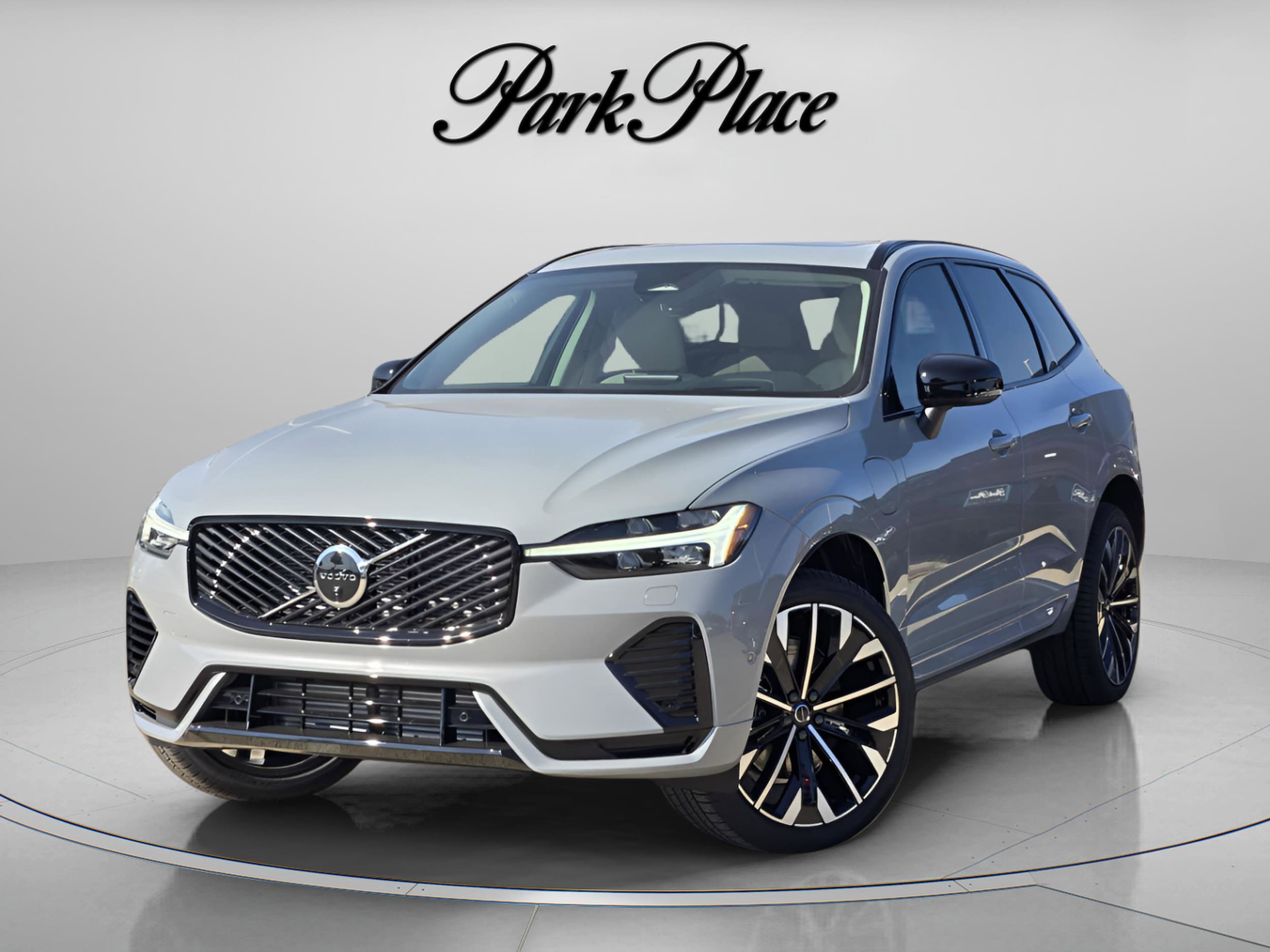 2026 Volvo XC60 T8 Ultra Dark AWD's photo
