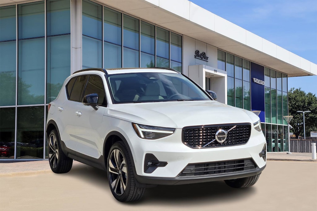 New 2026 Volvo XC40 B5 Plus SUV
