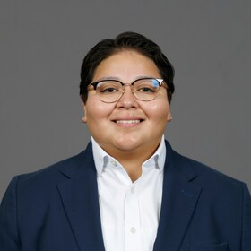 Staff member Diana Valdes from ID_5b587c