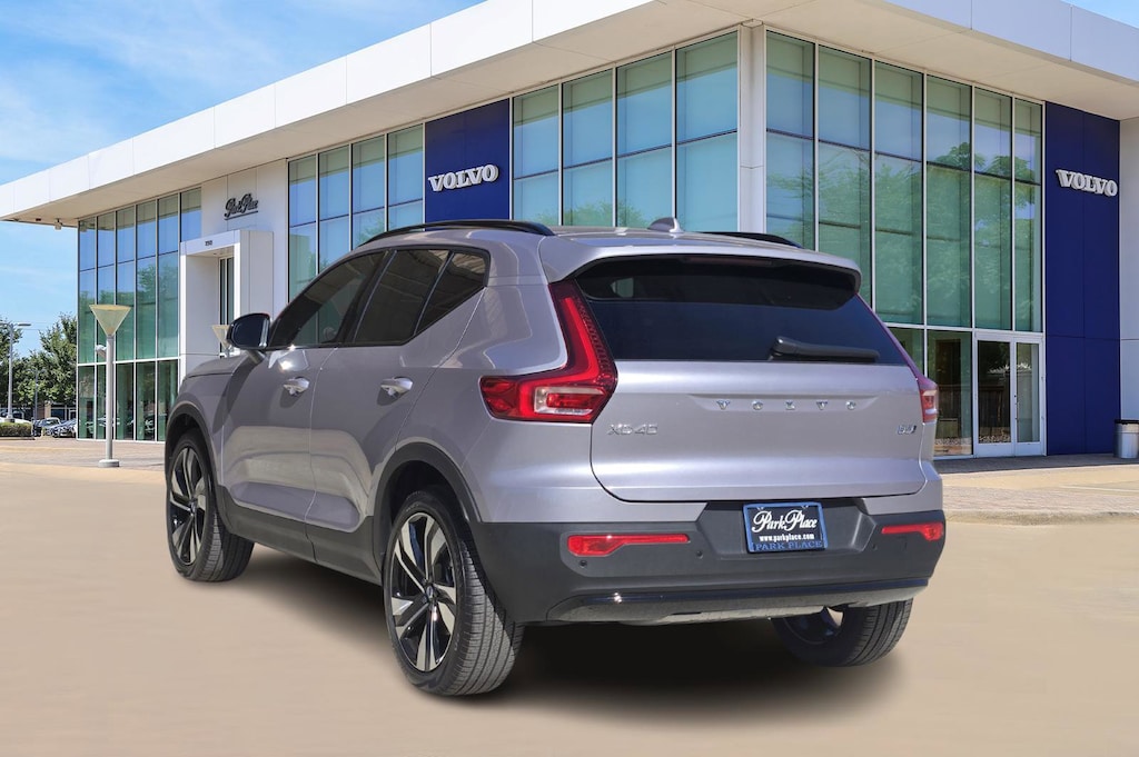 Used 2026 Volvo XC40 B5 Plus SUV