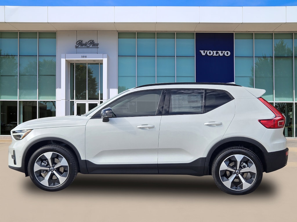 New 2026 Volvo XC40 B5 Plus SUV