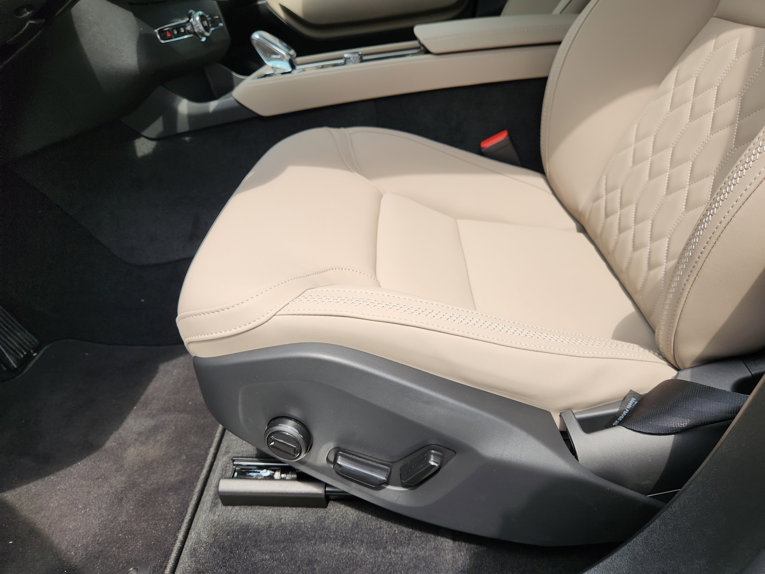 2026 Volvo XC90 Plus - Photo 27