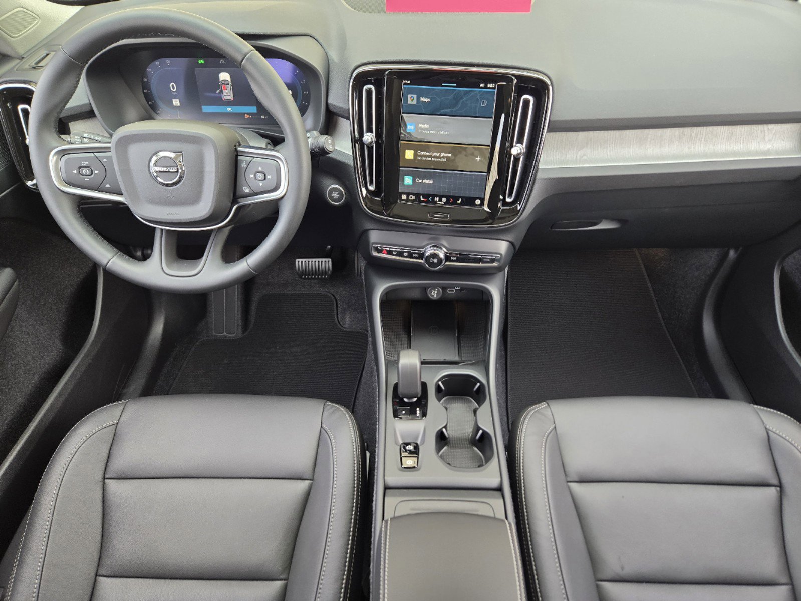 2025 Volvo XC40 Core - Photo 28