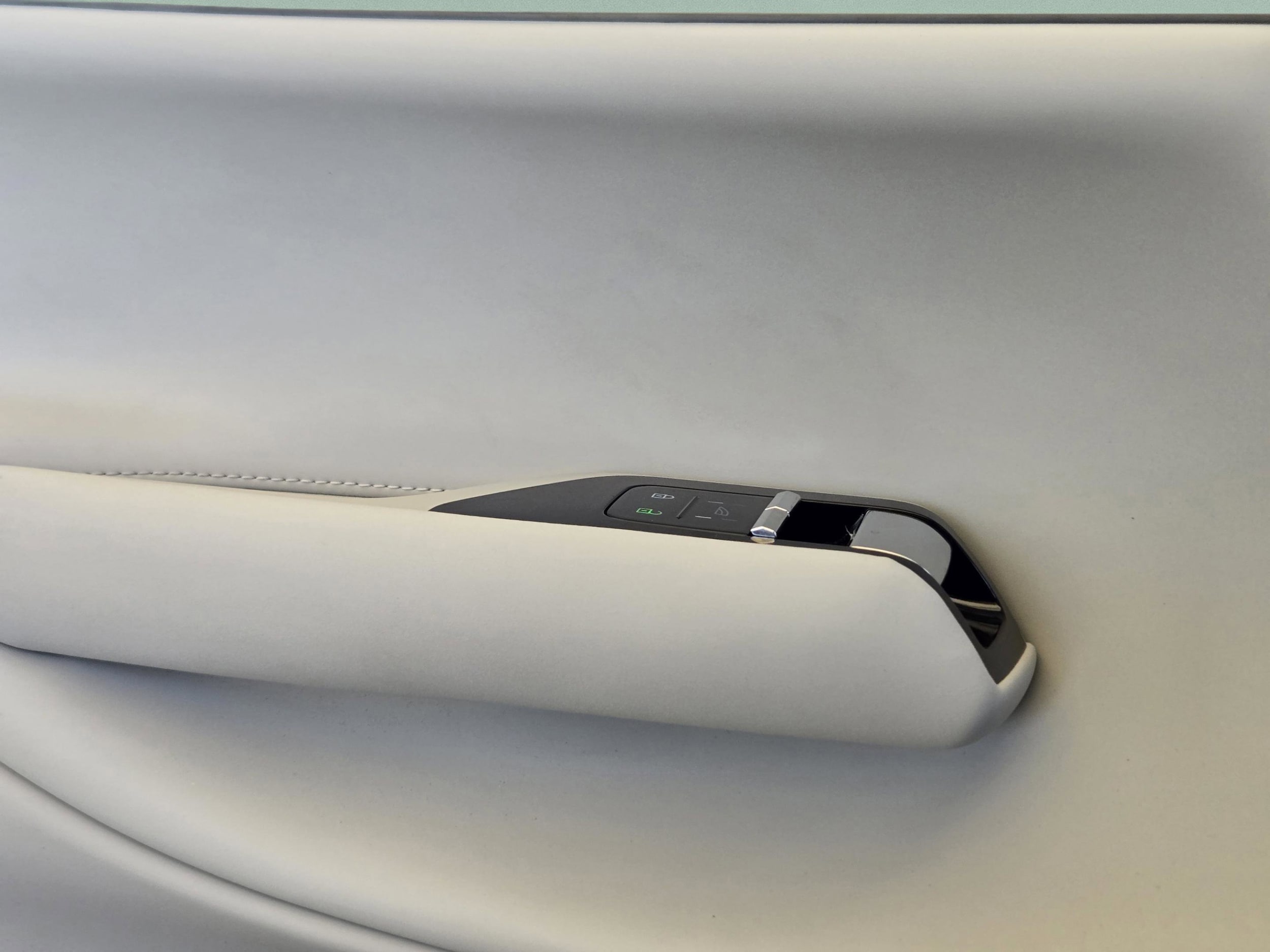 2025 Volvo EX90 Ultra - Photo 20