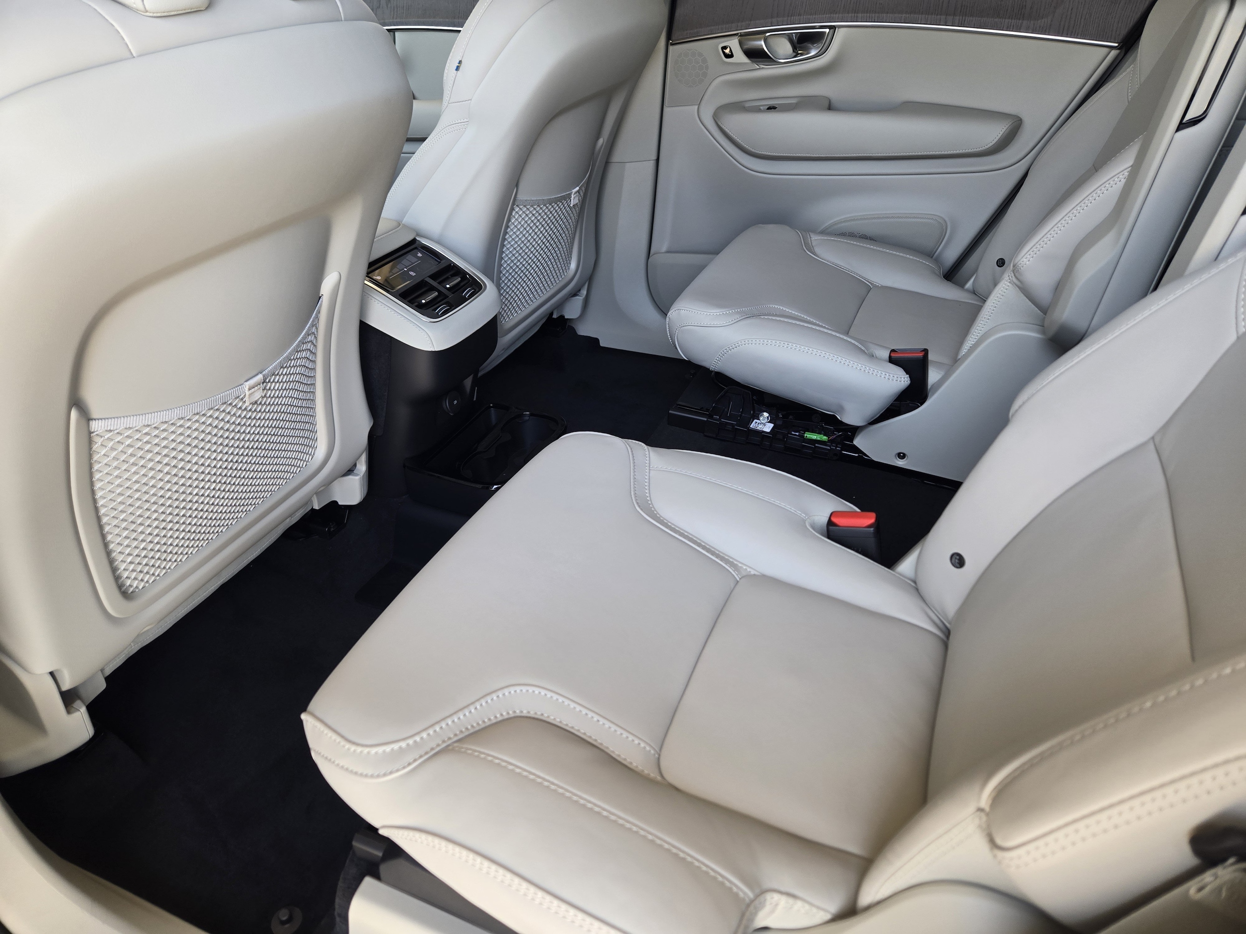 2026 Volvo XC90 Ultra - Photo 31