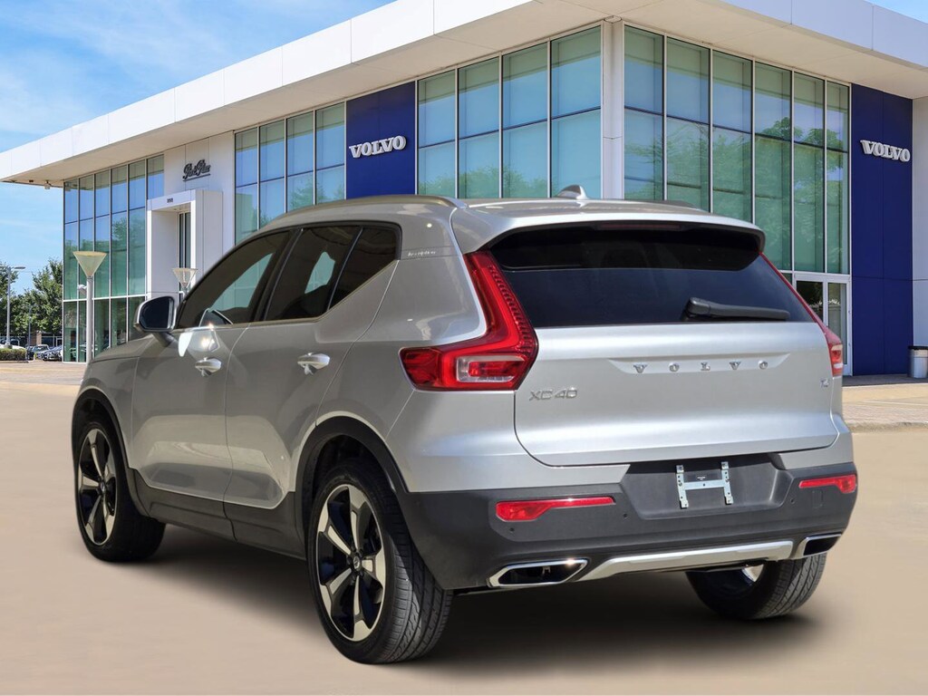 Used 2019 Volvo XC40 T4 Inscription SUV