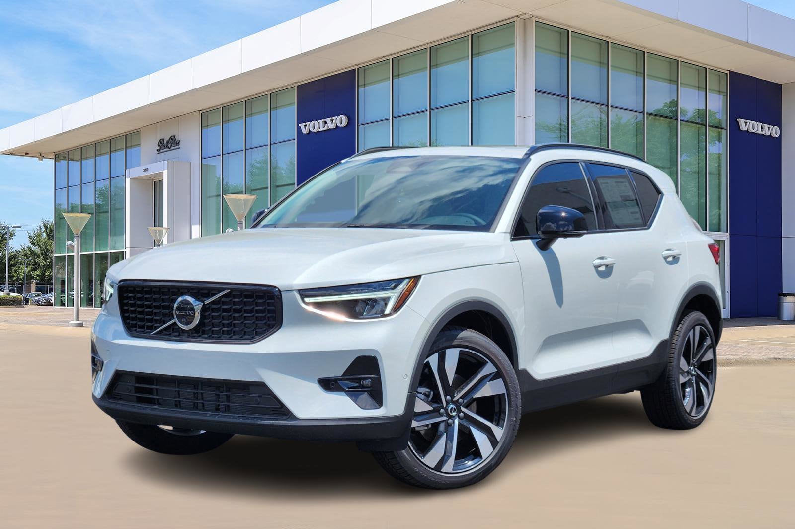 2026 Volvo XC40