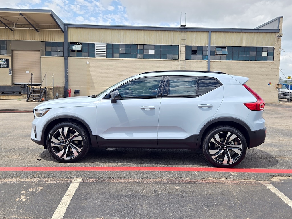 Used 2026 Volvo XC40 B5 Ultra SUV