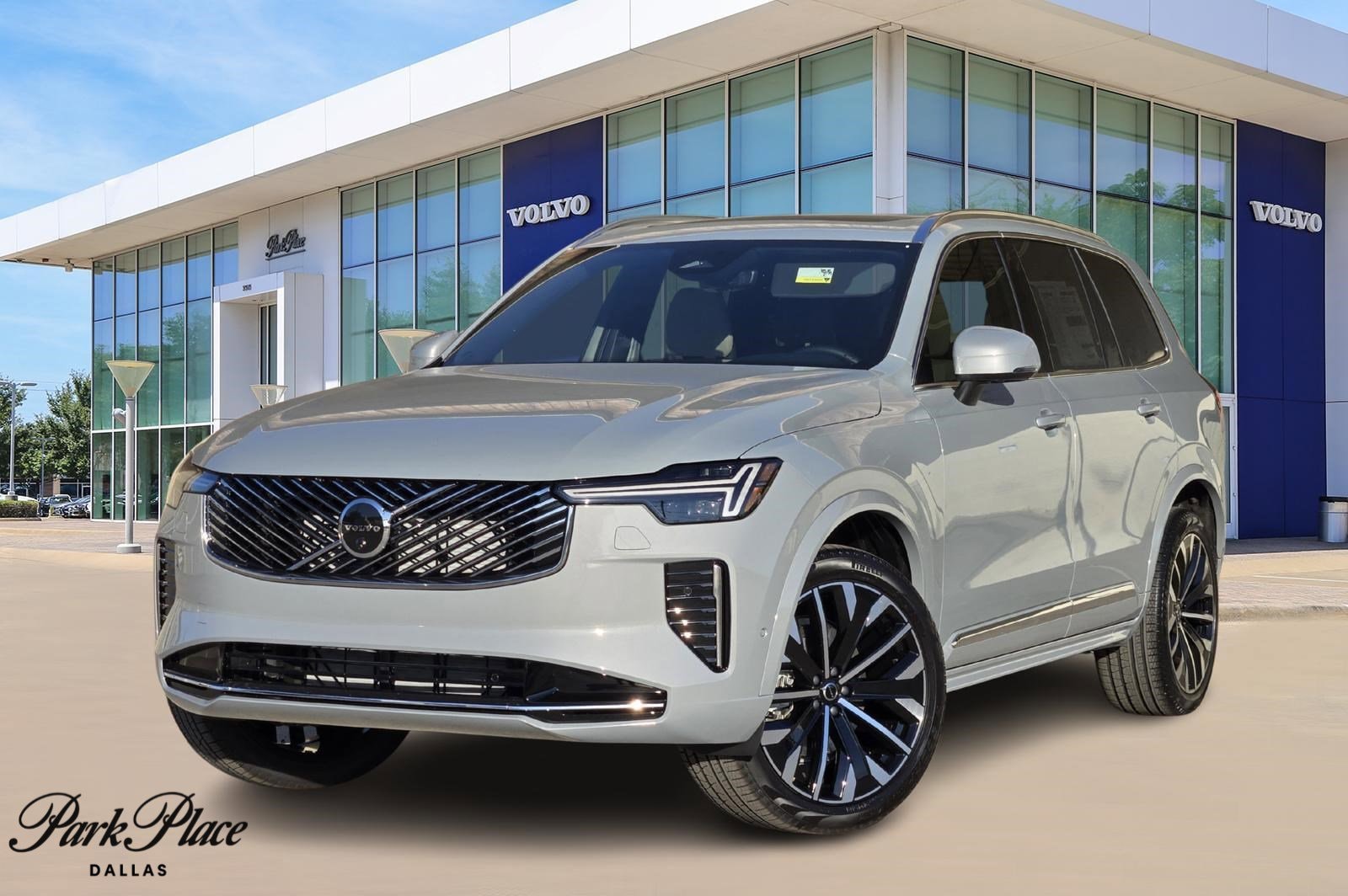 2026 Volvo XC90 Plus's photo