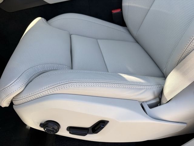 2026 Volvo XC90 Ultra - Photo 15
