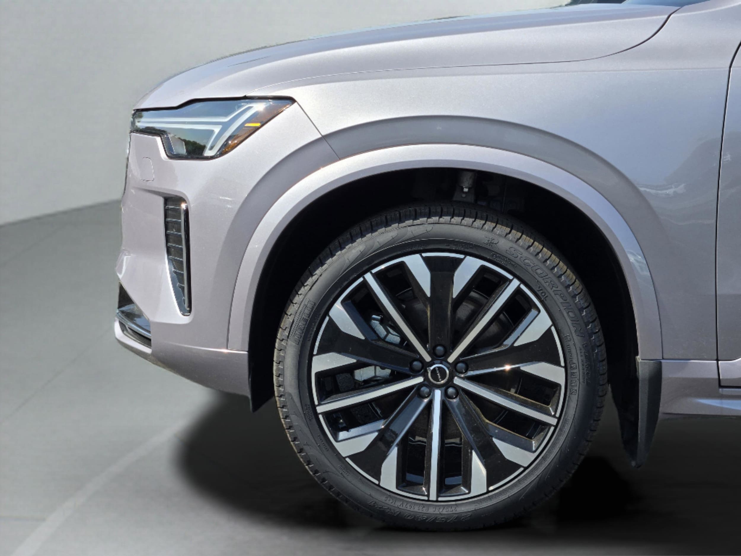 2026 Volvo XC90 Core - Photo 33