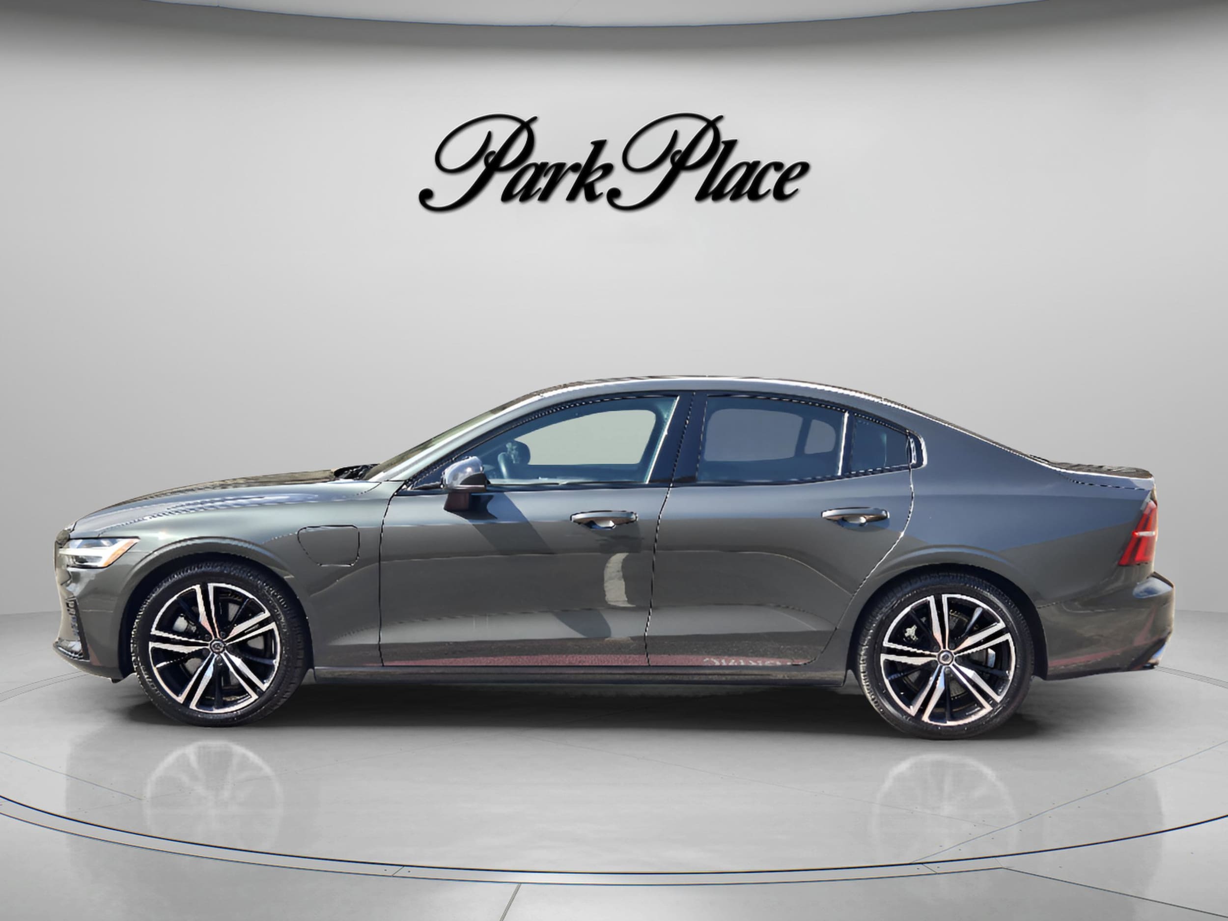 Used 2022 Volvo S60 R-Design Expression with VIN 7JRBR0FZ2NG162488 for sale in Dallas, TX