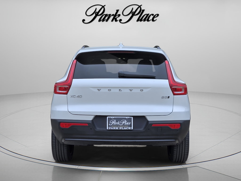Used 2026 Volvo XC40 B5 Plus SUV