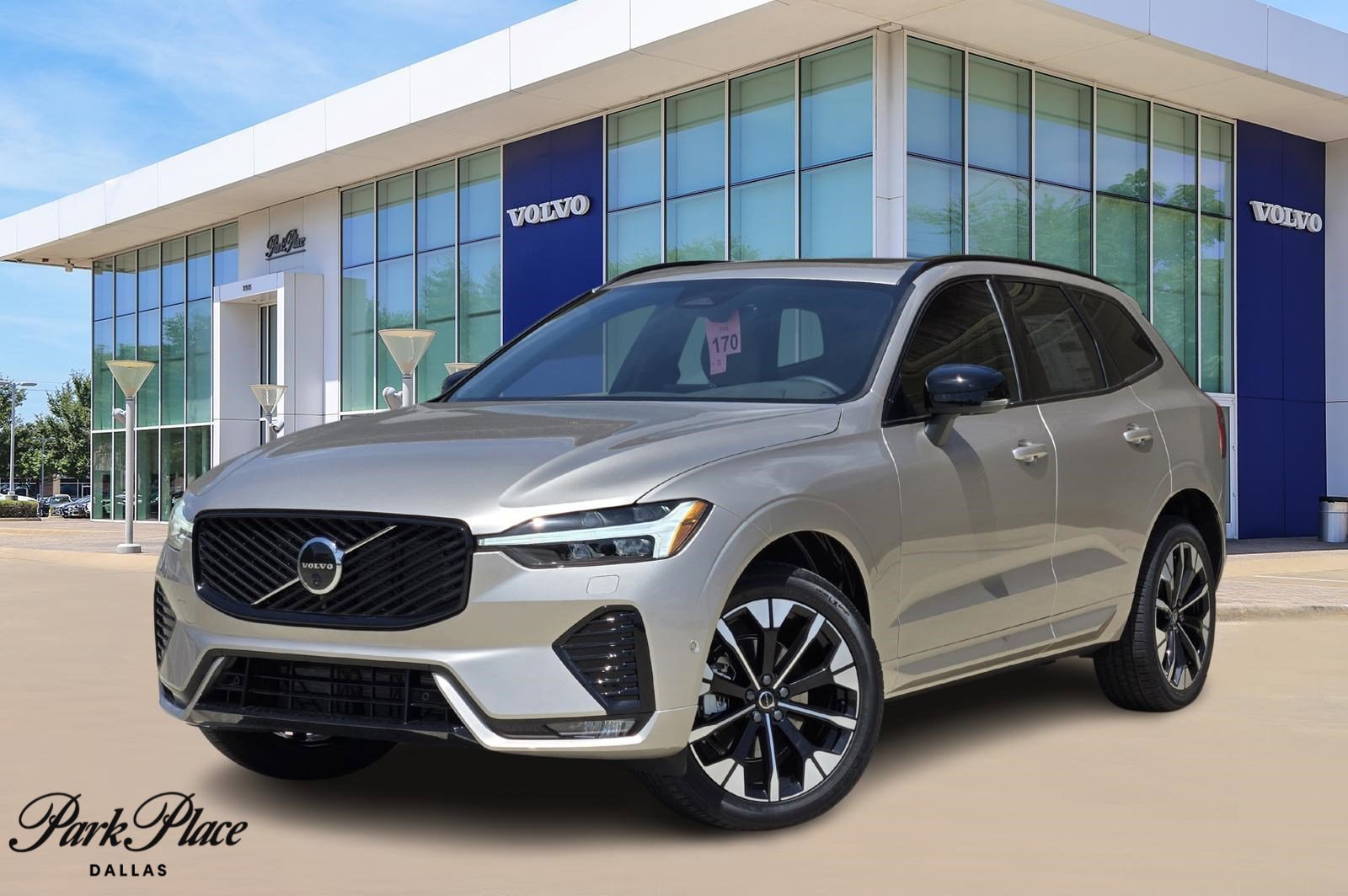 2026 Volvo XC60 Plus's photo
