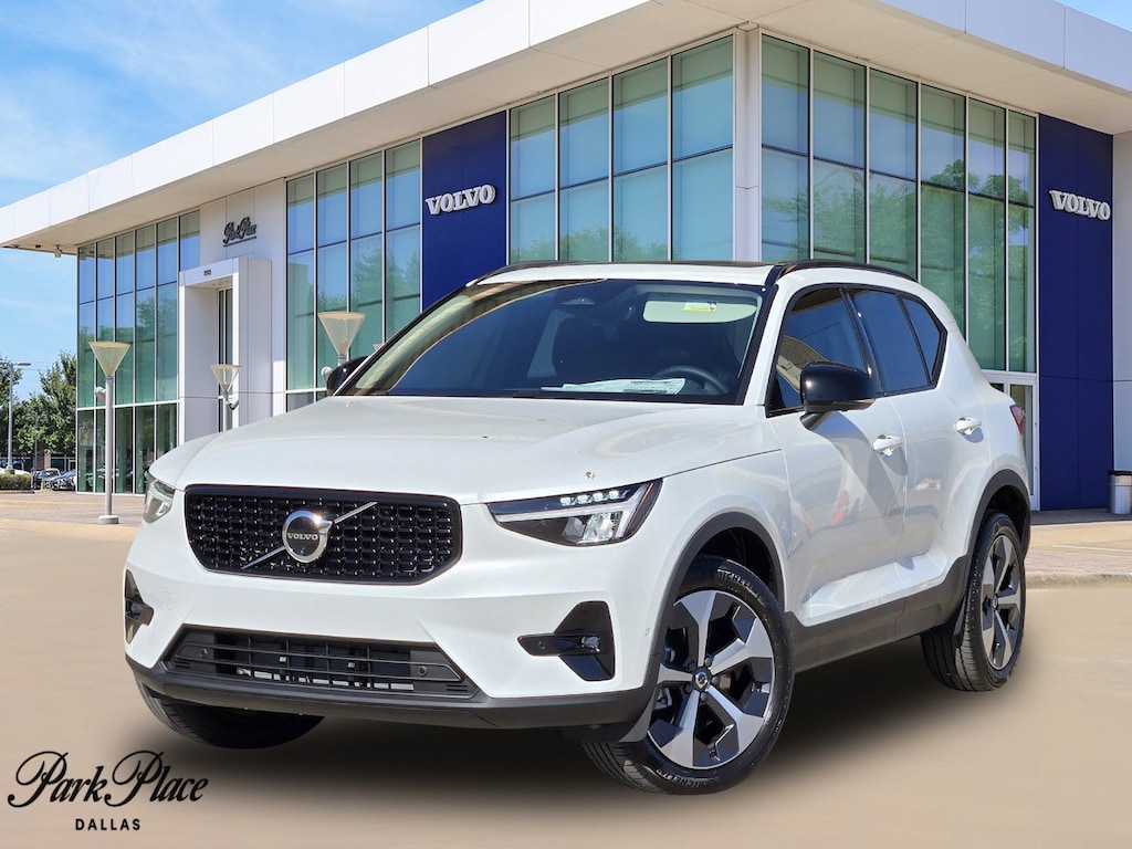 Used 2026 Volvo XC40 B4 Plus SUV