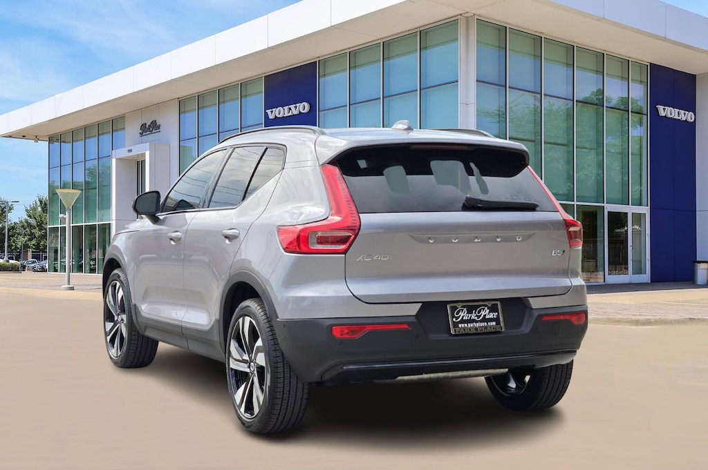 Used 2026 Volvo XC40 B5 Plus SUV