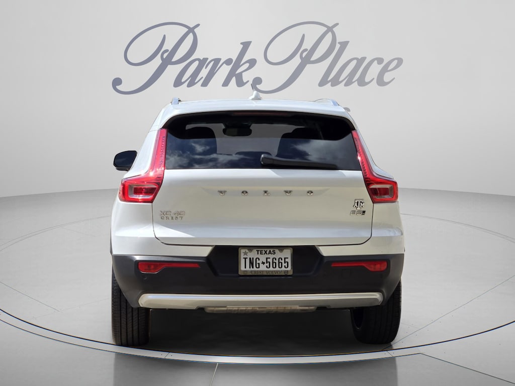 Used 2023 Volvo XC40 B5 AWD Plus Bright SUV