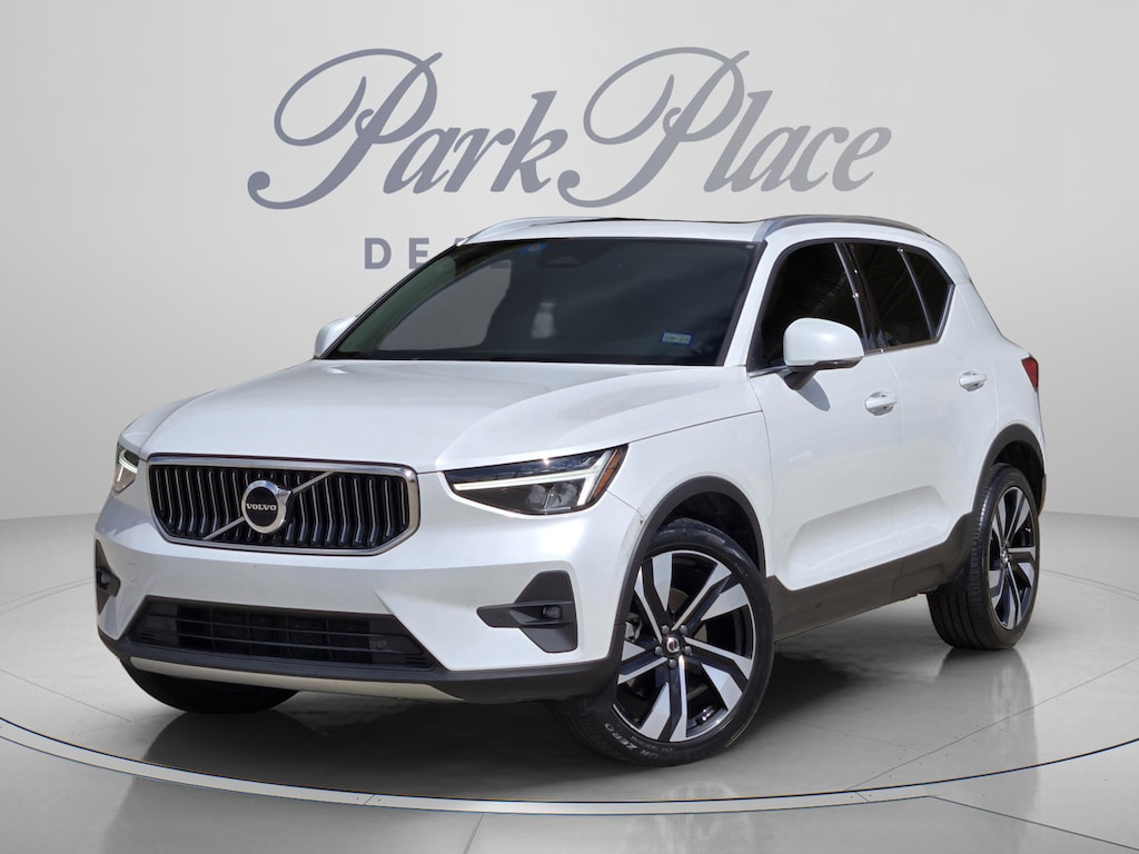 Used 2023 Volvo XC40 B5 AWD Plus Bright SUV