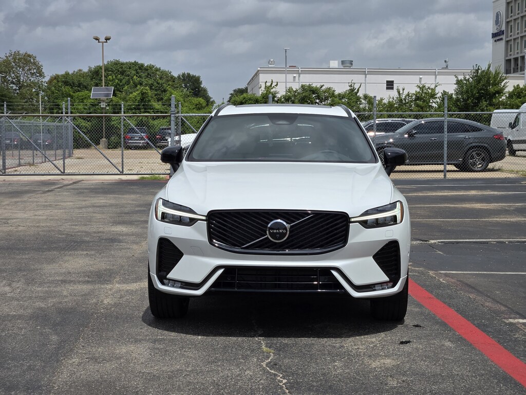 New 2026 Volvo XC60 B5 Plus SUV