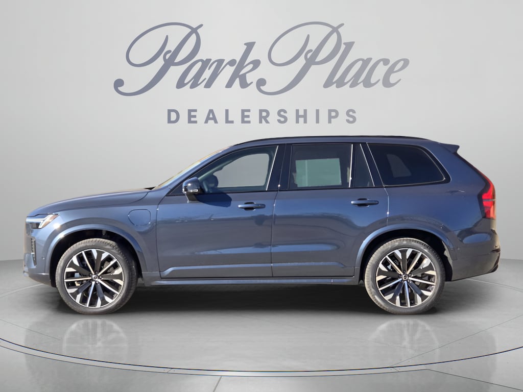 Used 2026 Volvo XC90 plug-in hybrid T8 Ultra Dark Theme 7-Seater SUV