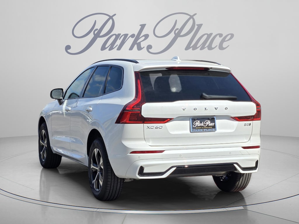 New 2026 Volvo XC60 B5 Core SUV