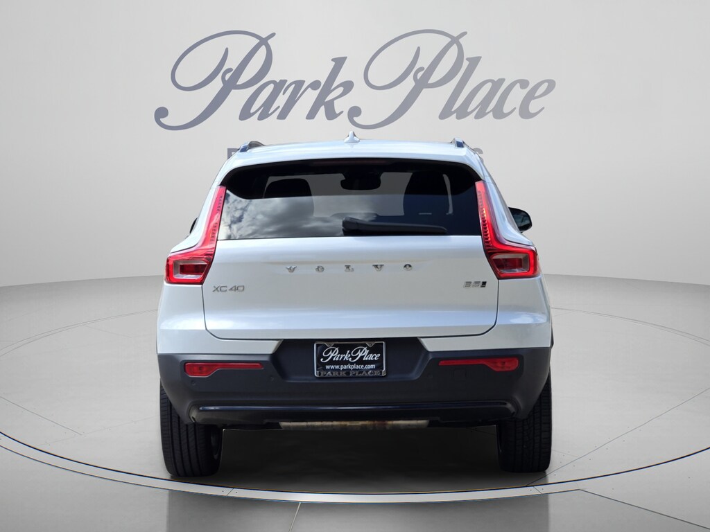 Used 2023 Volvo XC40 B5 AWD Plus Dark SUV