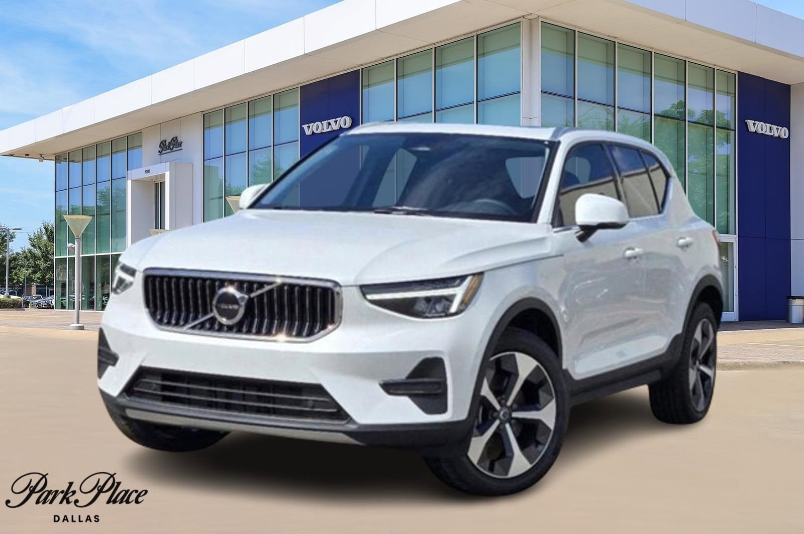 2025 Volvo XC40 Core