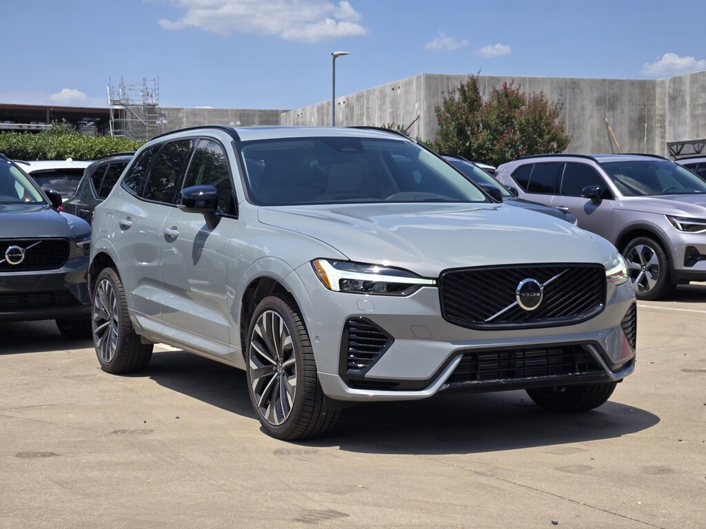New 2026 Volvo XC60 plug-in hybrid T8 Ultra SUV