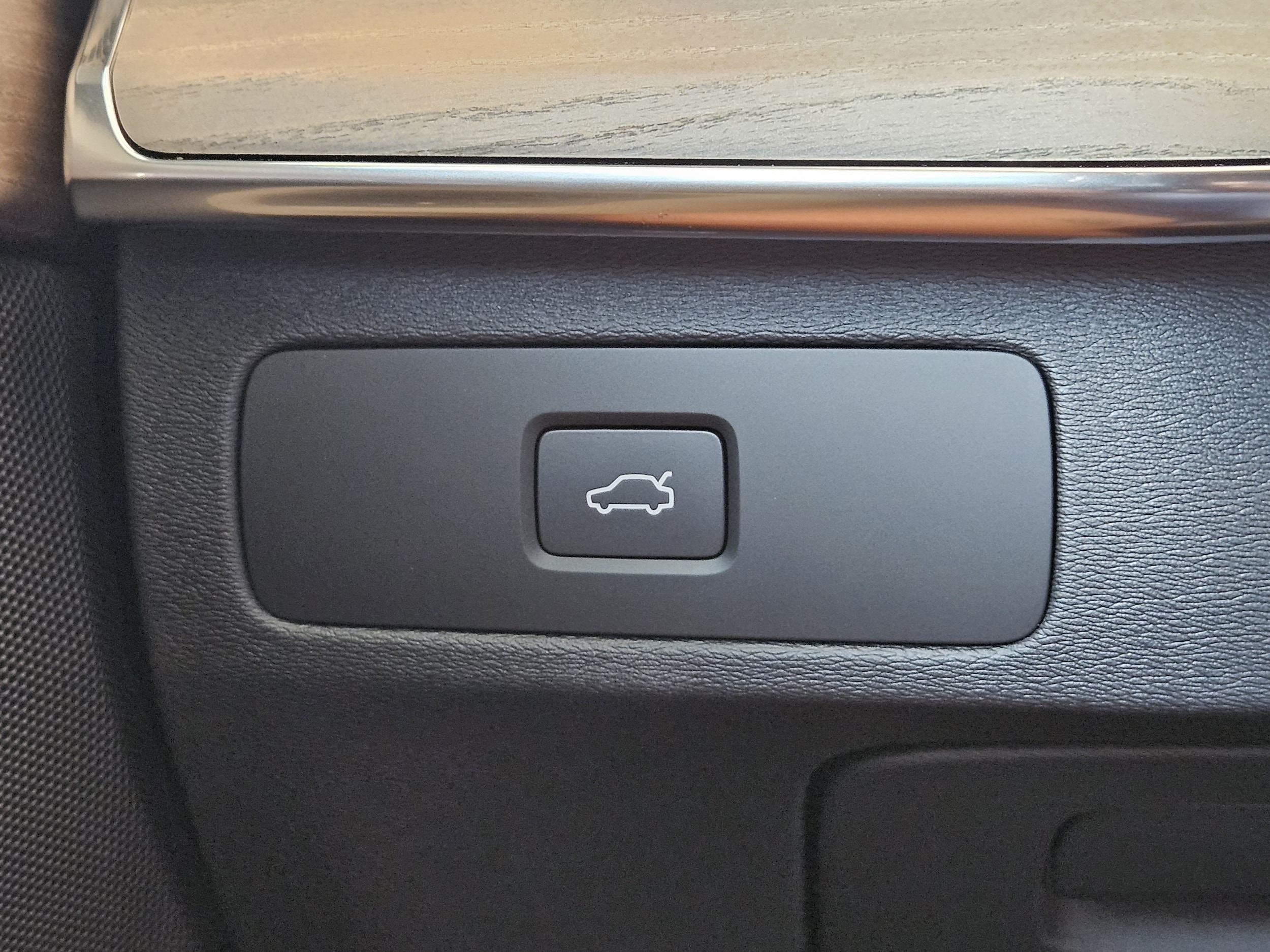 2026 Volvo XC90 Plus - Photo 22