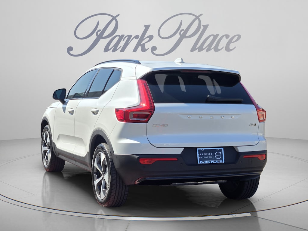 Used 2026 Volvo XC40 B5 Plus SUV