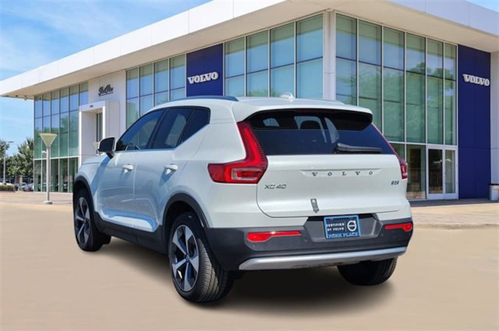 Certified 2025 Volvo XC40 B5 Core Bright Theme SUV