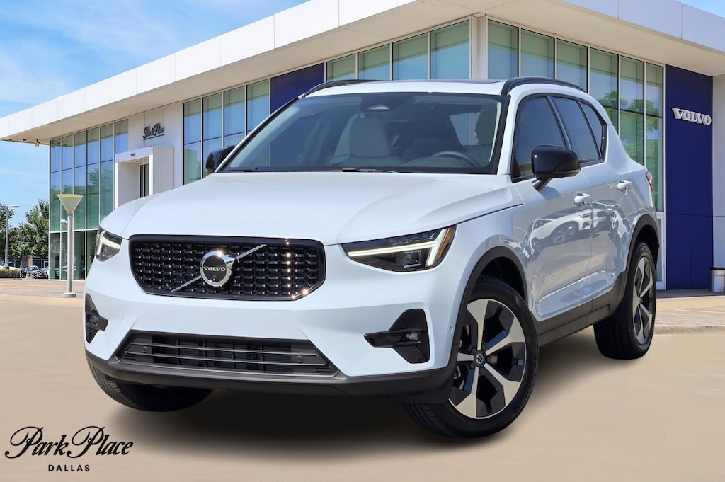 Used 2026 Volvo XC40 B5 Plus SUV