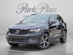 2026 Volvo XC40 B5 Core AWD SUV